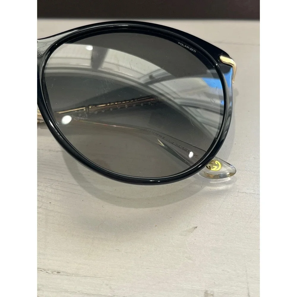 Gucci Women's Polarized Sunglasses Black Frame Gold Detail Designer Eyewear‎
